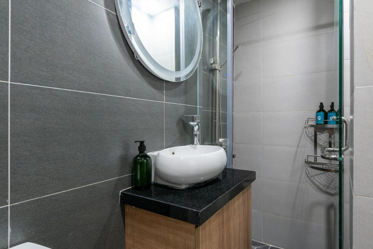 Cozrum Homes - Oriental House TP. Hồ Chí Minh Ngoại thất bức ảnh
